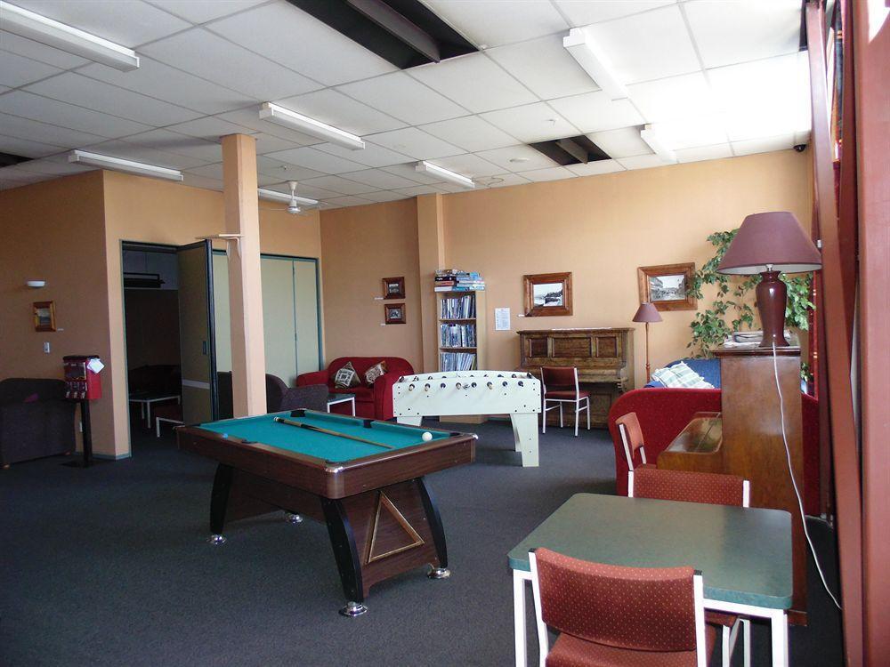 Yha Hostel *